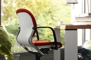 FS Swivel Chair